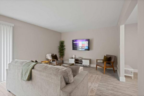 Rochester Hills Two-Bedroom Two-Bathroom Tranquility